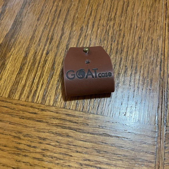 Light Brown Leather Cord Holder - NEW - Picture 1 of 3